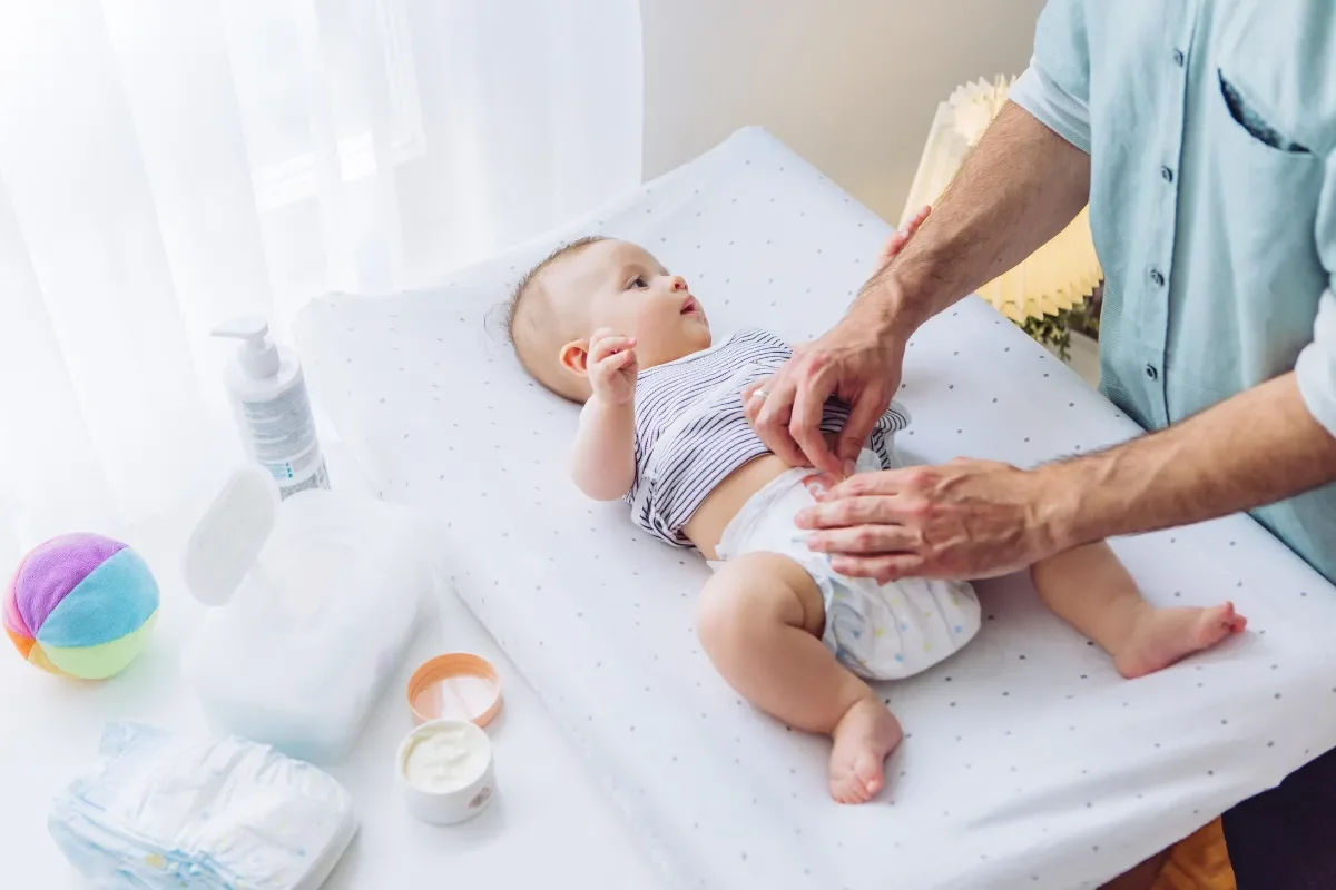 comment-gerer-un-bebe-qui-se-retourne-pendant-le-change