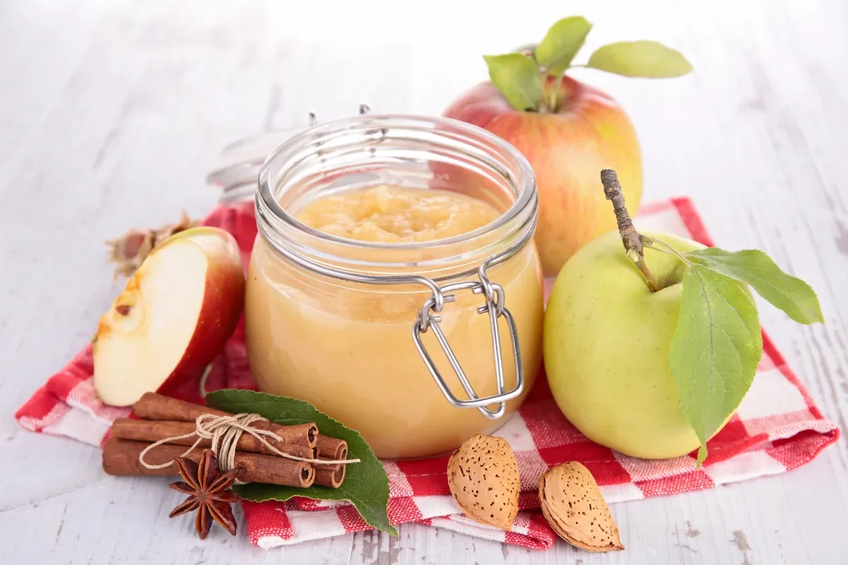 peut-on-donner-compote-adulte-bebe